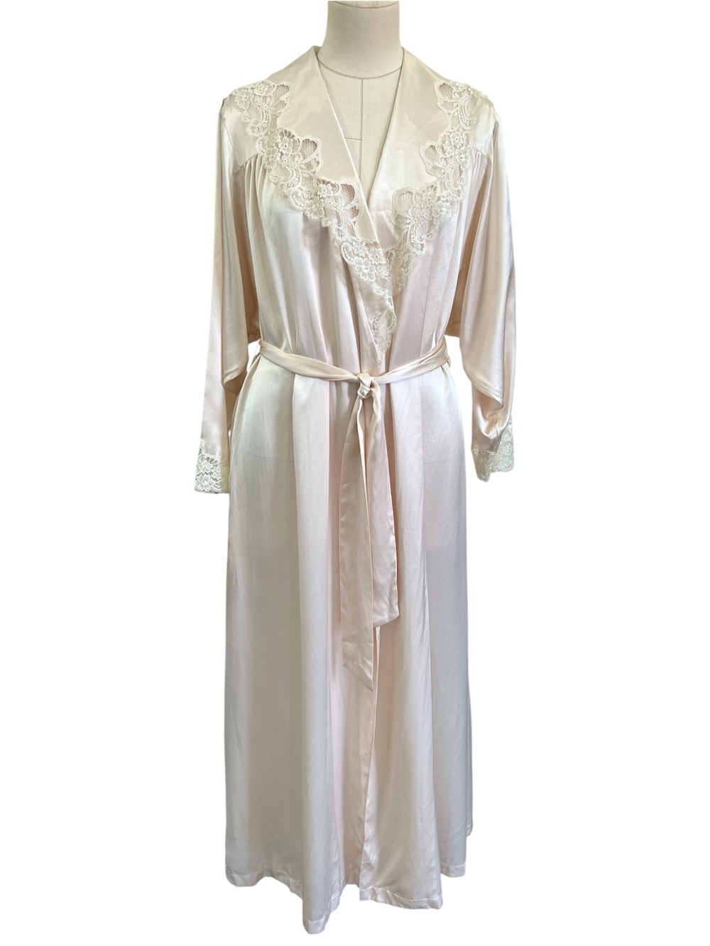 Vtg 80’s  silk charmeuse lace full length belted robe blush size small
